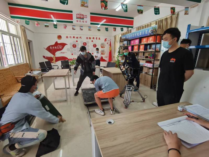 追星女孩心理学分析报告：延津县广告片拍摄公司揭秘饭圈应援式传播逻辑
